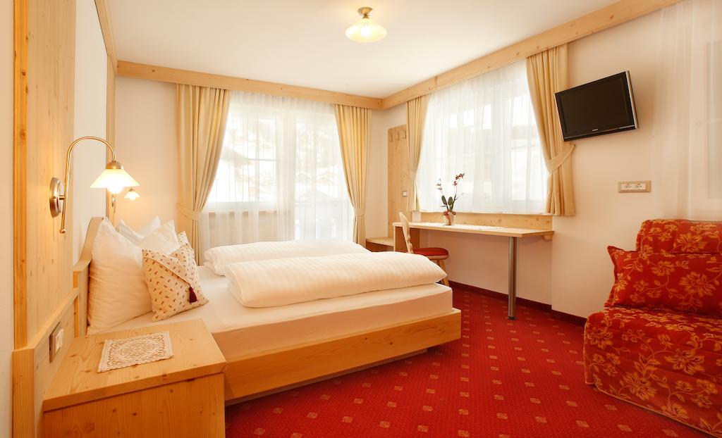 Apartments Antines Сельва-ді-Валь-Гардена Номер фото